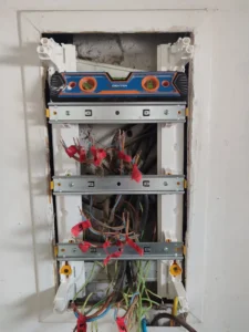 Pose Niveau Tableau électrique Legrand Maison Calais Aurtech.fr