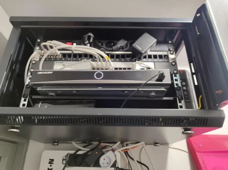 Caméra Hikvision Global Palettes Service Loon Plage Baie Informatique Brassage Aurtech.fr